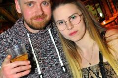 230303-Pull_up_in_SUV_001