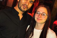 230303-Pull_up_in_SUV_004