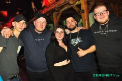 230303-Pull_up_in_SUV_009