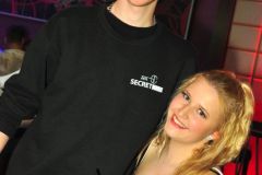 230303-Pull_up_in_SUV_023