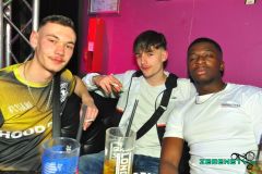 230303-Pull_up_in_SUV_025