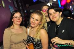 230303-Pull_up_in_SUV_026