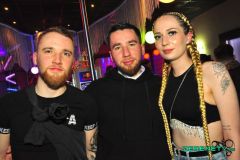 230303-Pull_up_in_SUV_027