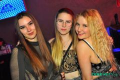 230303-Pull_up_in_SUV_036