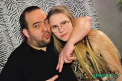 230303-Pull_up_in_SUV_045