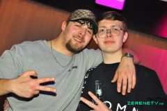 230303-Pull_up_in_SUV_050