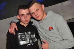 190406_AUSSER_KONTROLLE_002