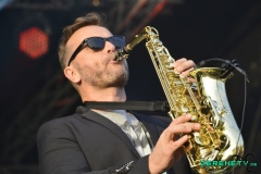 Tropical-Mountain-270