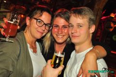 221022-90er_Party_027