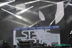 Tropical-Mountain-76