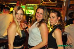 230128-90er_Party_053